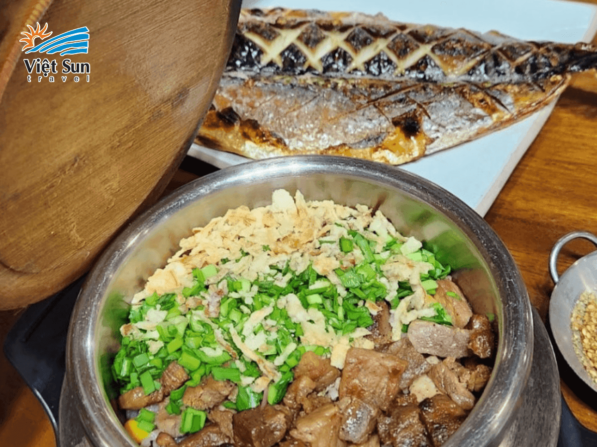 Cơm trộn cá khô Jeju – Món ăn dân dã, gây nghiện của đảo