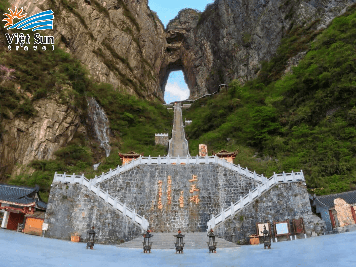 Cổng trời Thiên Môn Sơn