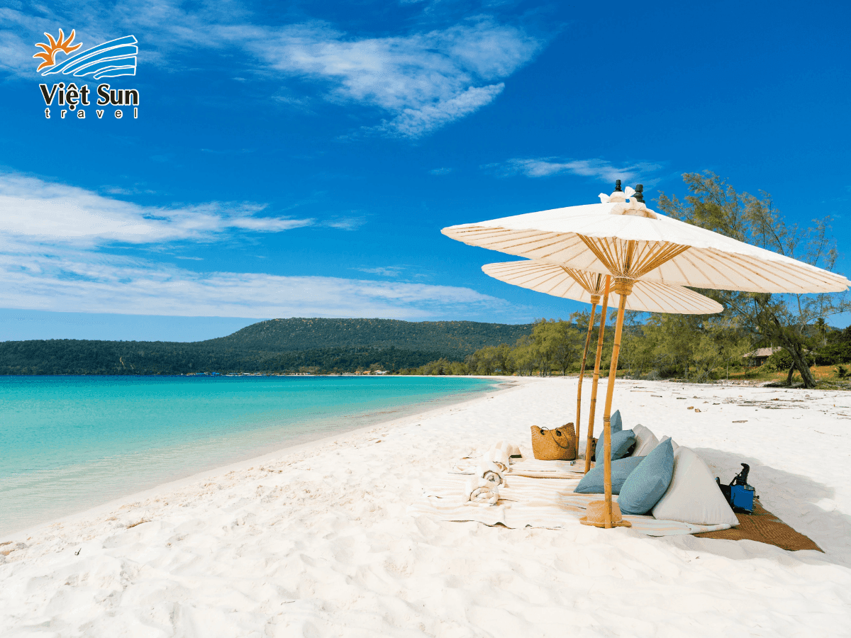Đảo Koh Rong, thiên đường hoang sơ với làn nước trong xanh