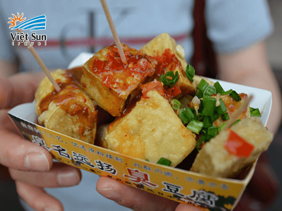 Đậu hũ thối Trung Quốc là món ăn khiến người ta “nghiện” từ cú nếm đầu tiên nếu vượt qua được mùi hương đặc biệt