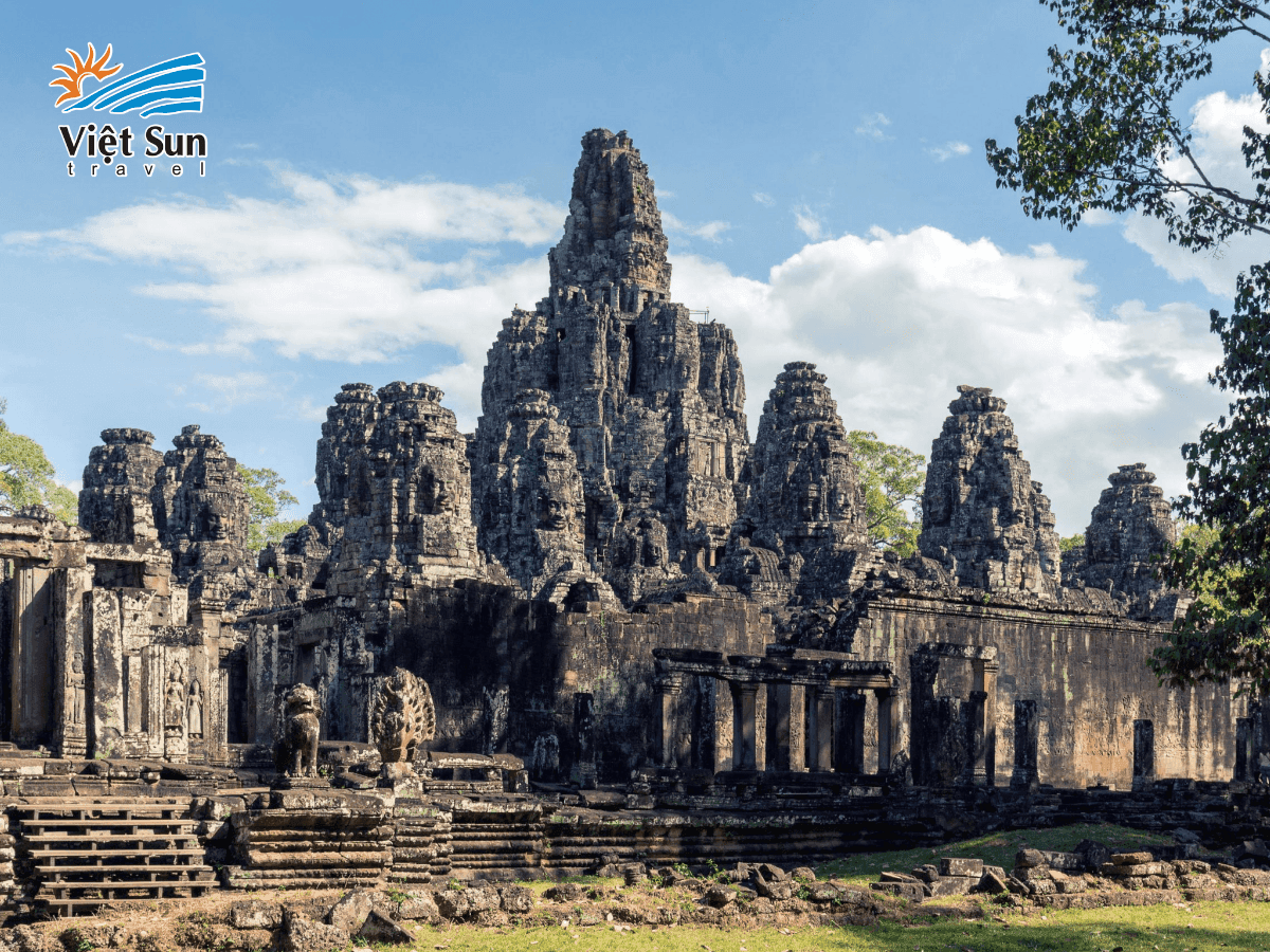 Đền Bayon, địa điểm không thể bỏ qua khi đến Campuchia