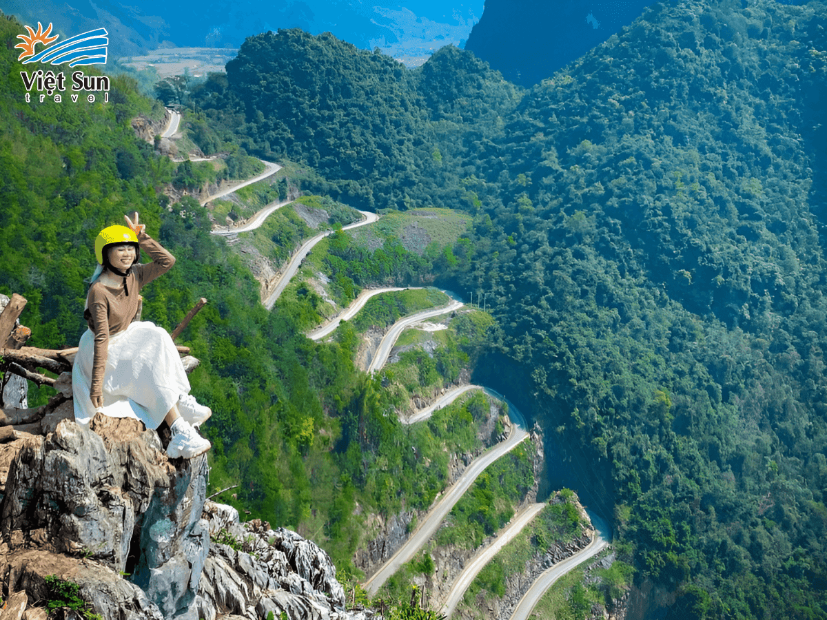 Đèo Khau Phạ, cảnh sắc thơ mộng nhưng đầy hiểm họa tiềm ẩn.png