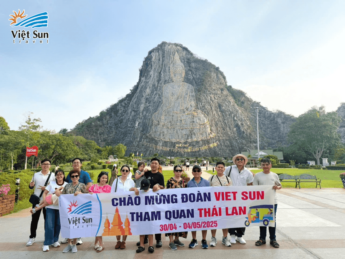 Đoàn khách Viet Sun Travel check in tại Thái Lan