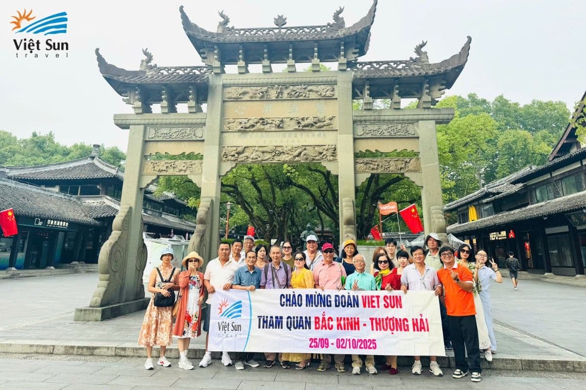 Đoàn khách tham quan Bắc Kinh - Thượng Hải