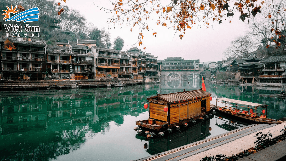 Du lịch Khám Phá Phượng Hoàng Cổ Trấn - Trương Gia Giới 6N5Đ