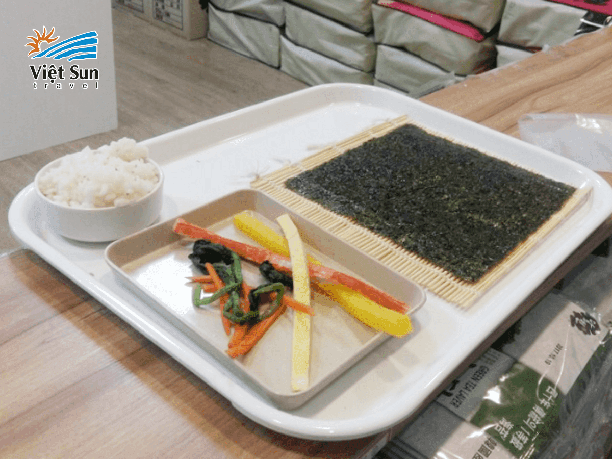 Gimbap – Món ăn biểu tượng của sự gắn kết và tiện lợi trong văn hóa Hàn Quốc