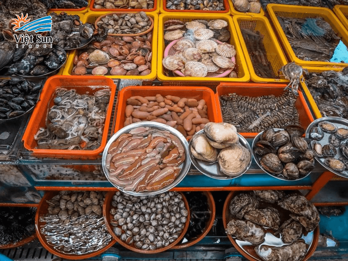 Hải sản tươi rói tại Chợ Dongmun Jeju – Đậm chất biển đảo