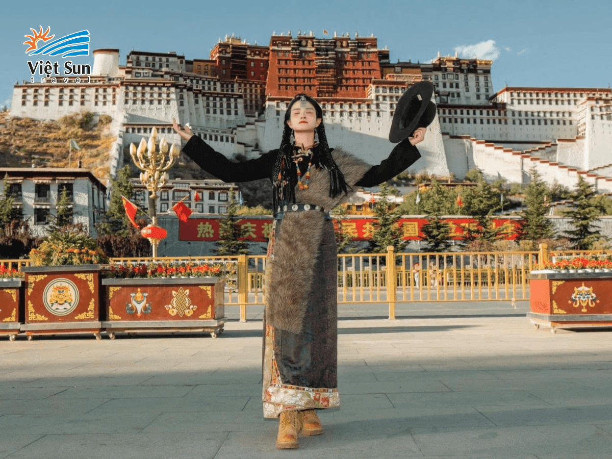 Hành trình tìm về bình yên nơi “nóc nhà thế giới” – Tây Tạng