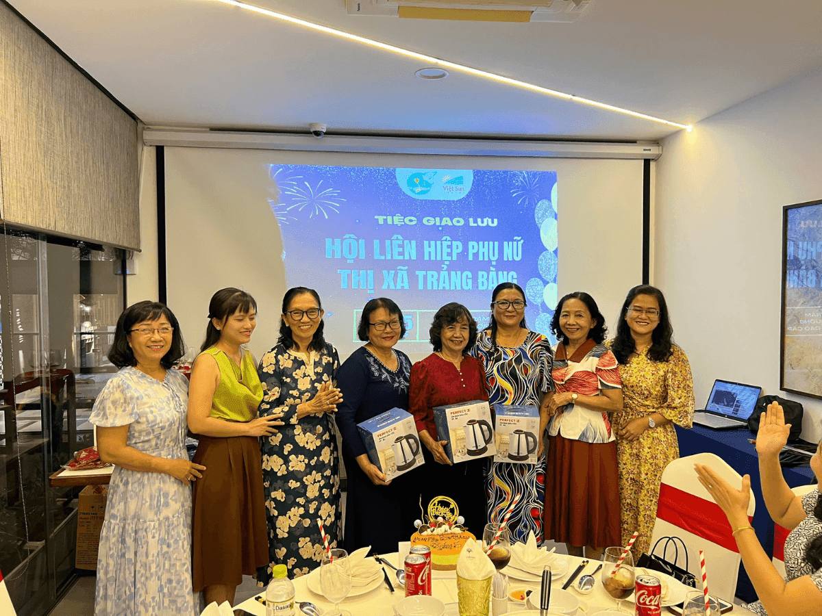 Hội liên hiệp phụ nữ Trảng Bàng du lịch Hồ Tràm