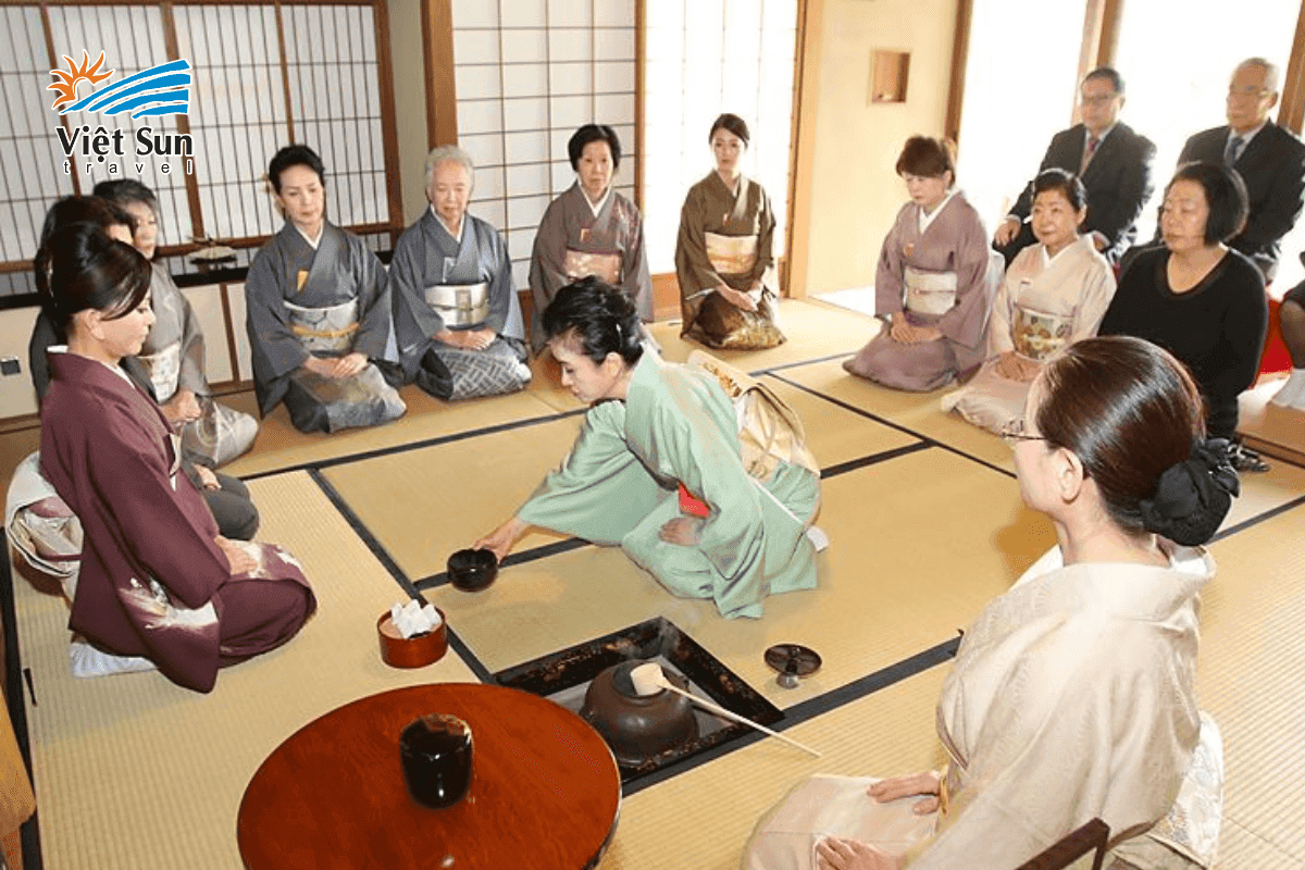 Không gian trà thất truyền thống – Hành trình thiền định qua từng chén trà.