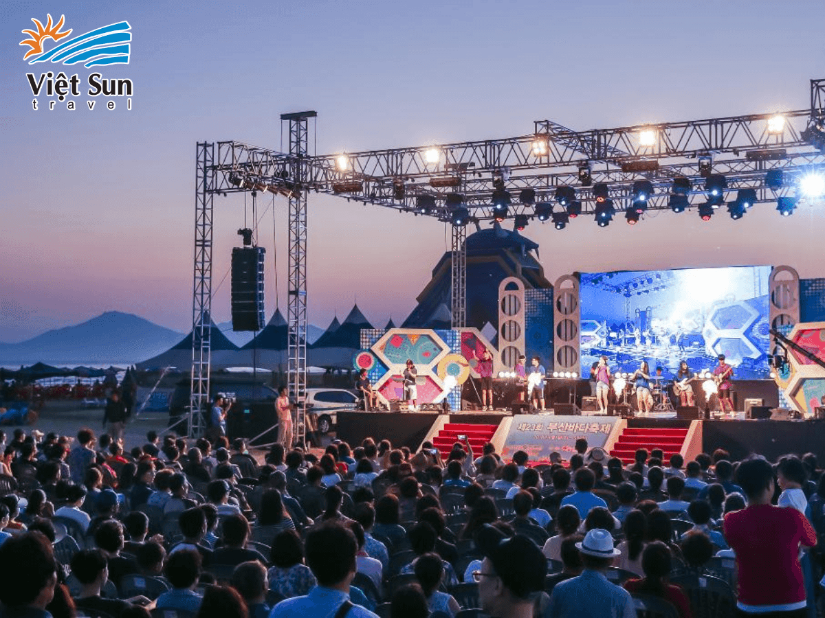 Không khí sôi động tại lễ hội biển Busan, điểm đến thu hút khách du lịch mùa hè