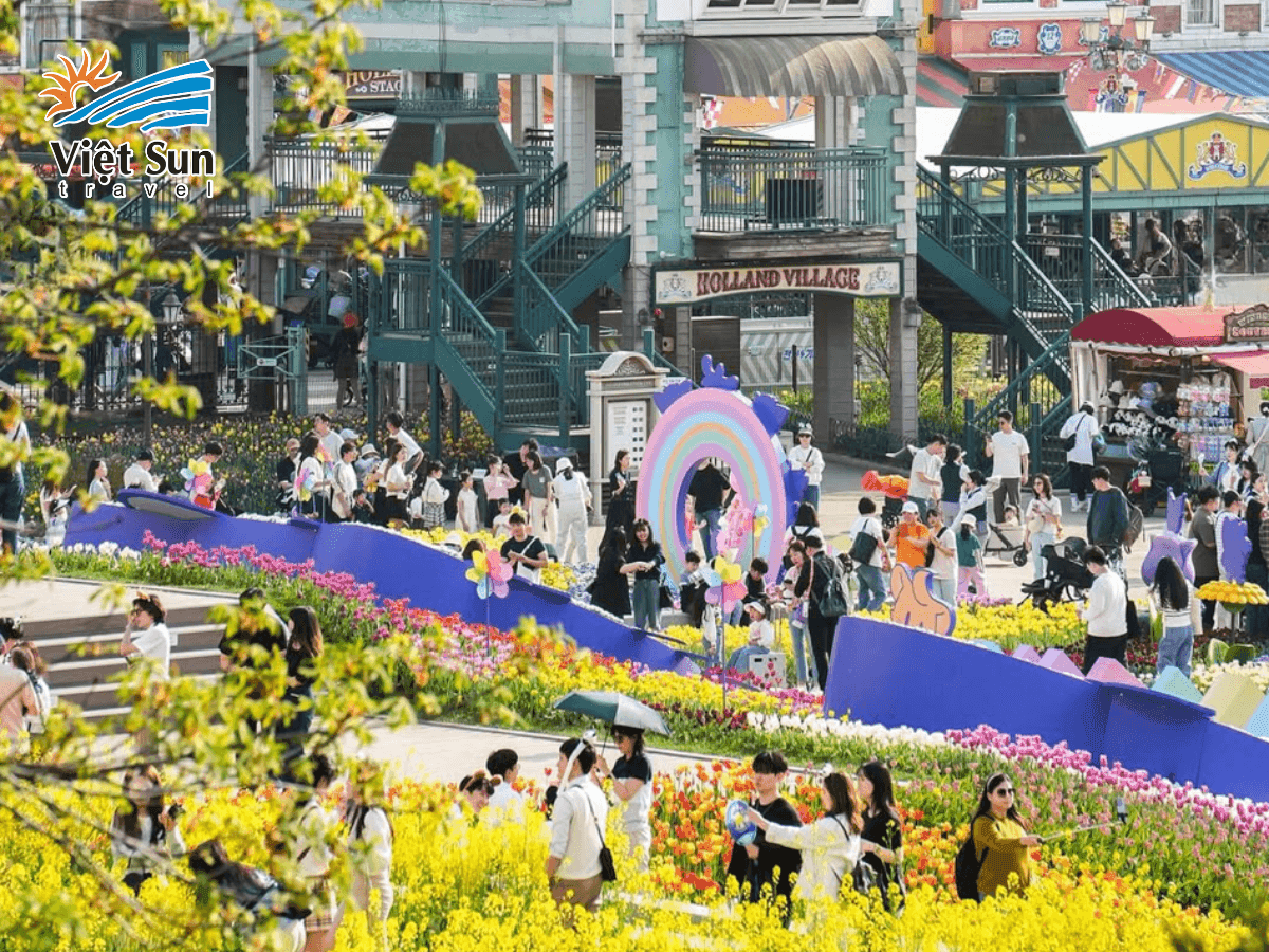 Khu vườn hoa rực rỡ tại Everland vào mùa xuân