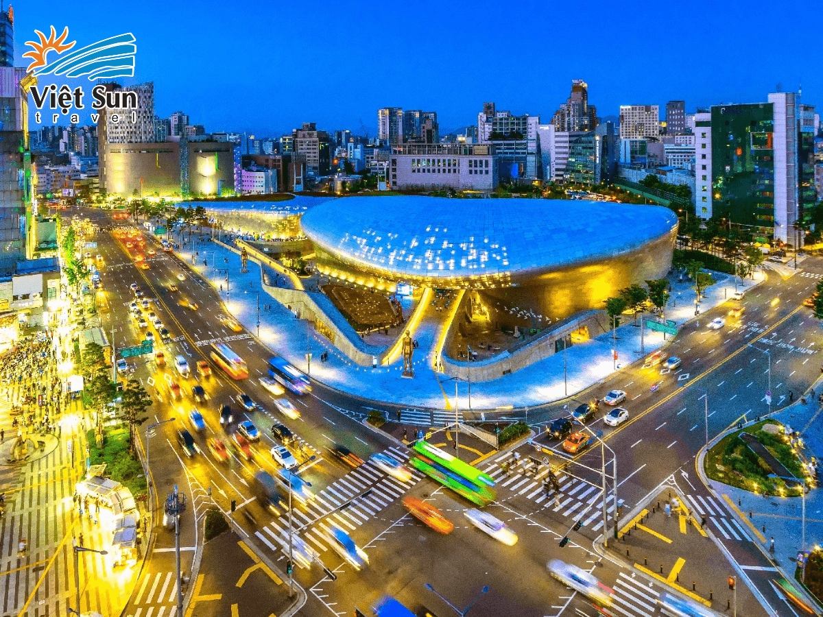 Kiến trúc độc đáo của Trung tâm thiết kế Dongdaemun (DDP Seoul)