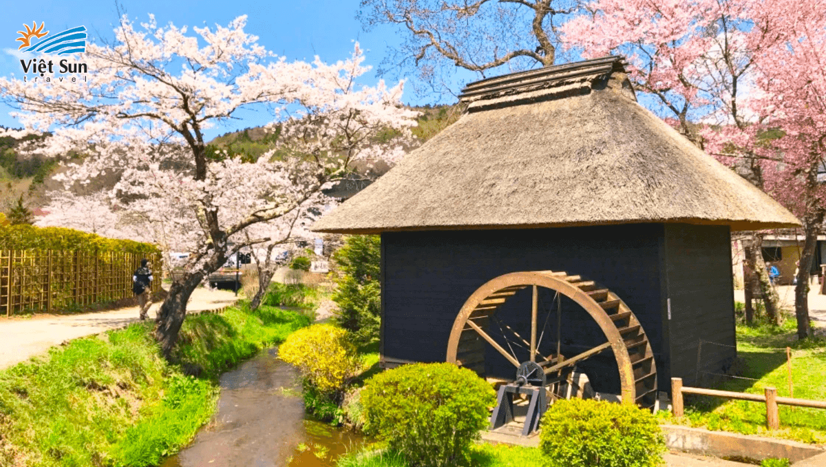 Làng cổ Oshino Hakkai Nhật Bản Viet Sun