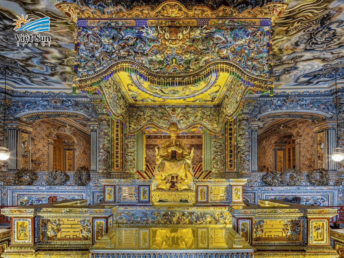 Lăng mộ Khải Định - Tuyệt tác kiến trúc của Triều Nguyễn