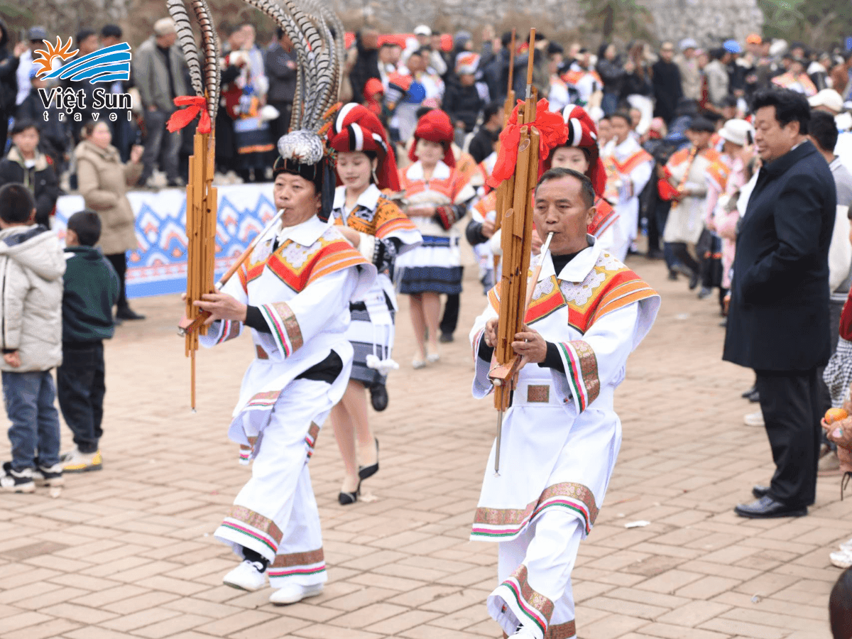 Lễ hội múa khèn – nét văn hóa đặc trưng của người Miêu tại Phượng Hoàng cổ trấn