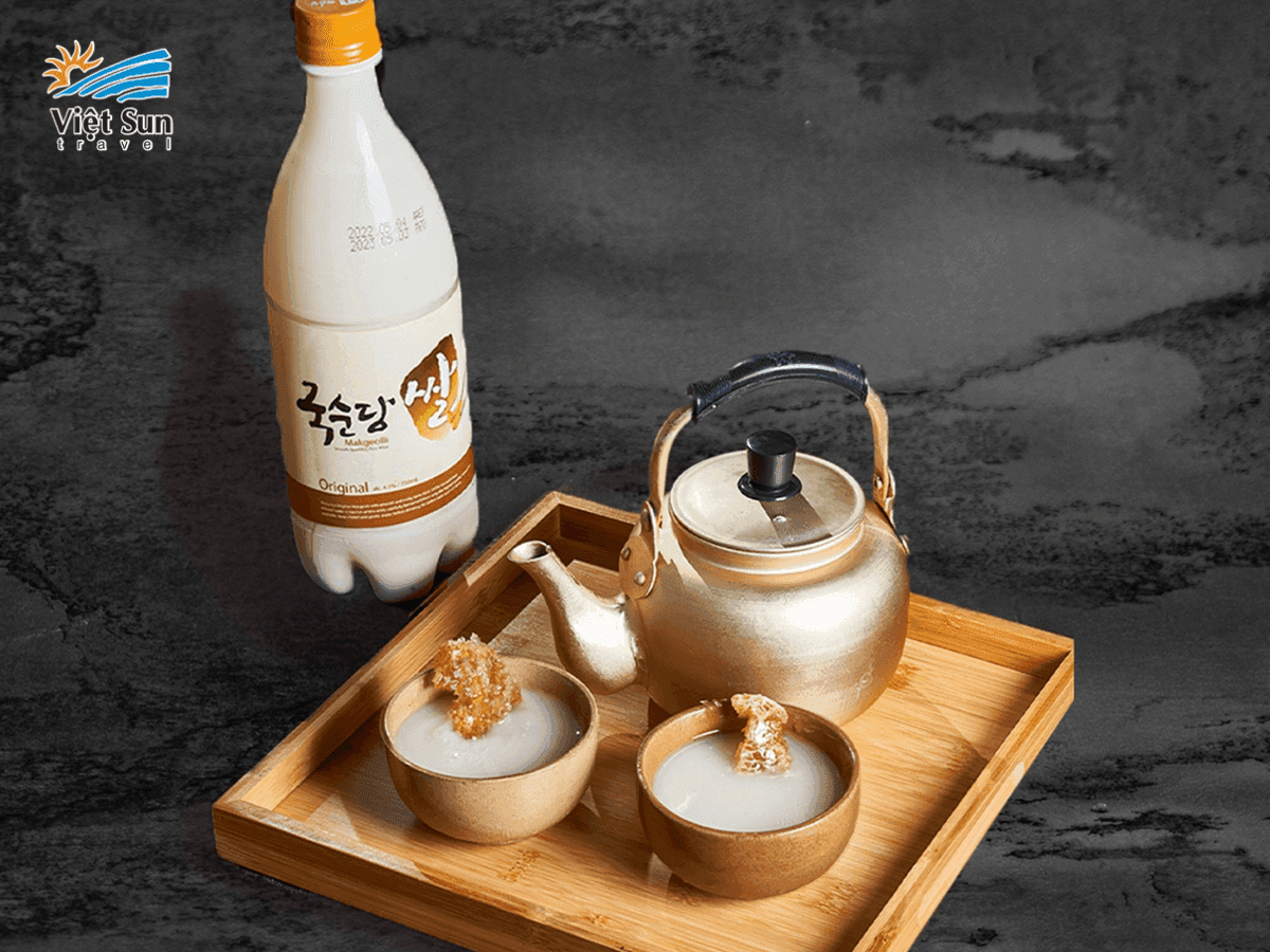 Makgeolli – rượu gạo truyền thống được bảo quản lạnh tại siêu thị Hàn