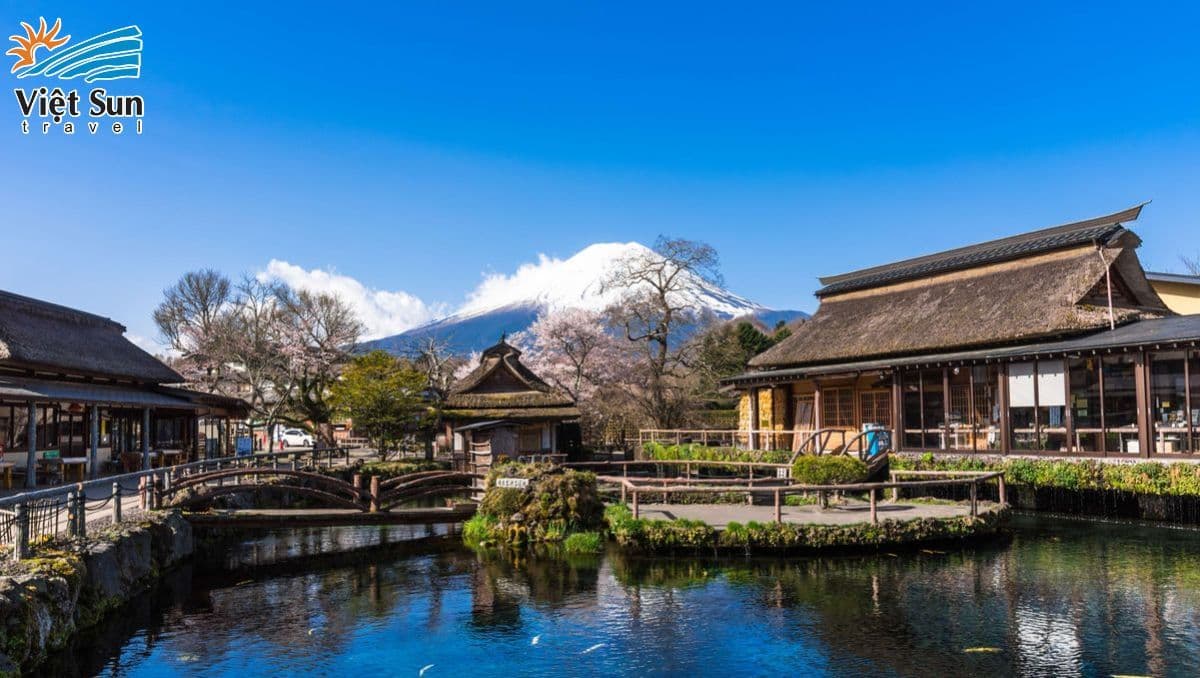 Mùa xuân Làng cổ Oshino Hakkai