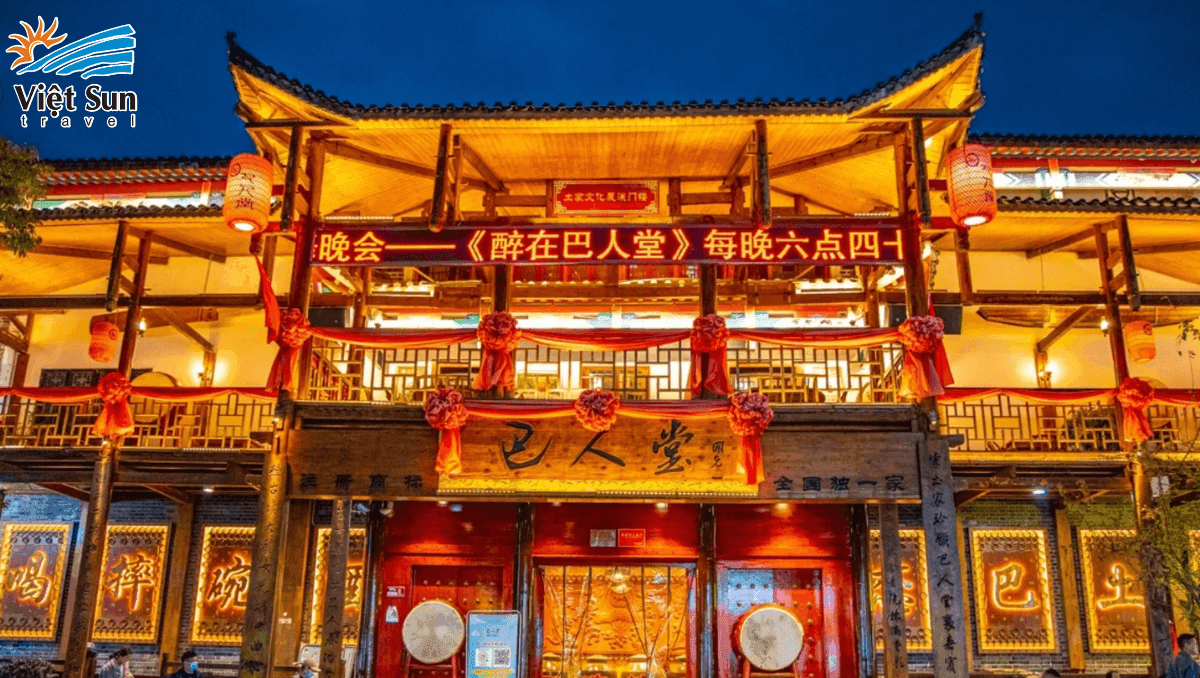 Tham quan Nữ Nhi Thành