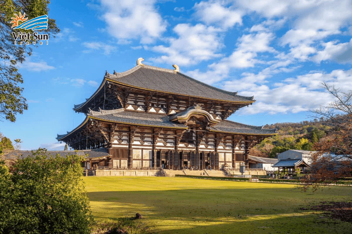 Nara – Thành phố cổ kính và những chú nai đáng yêu.