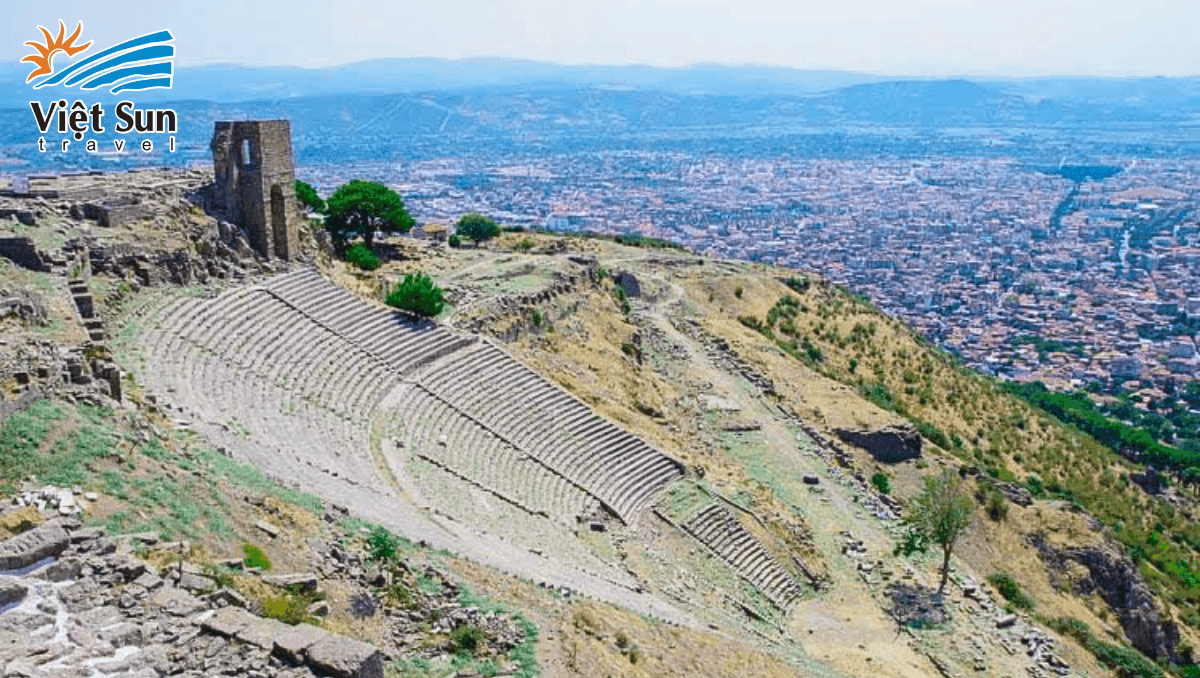 Nền nhà hát cổ thành phố Thổ Nhĩ Kỳ - Viet Sun Travel