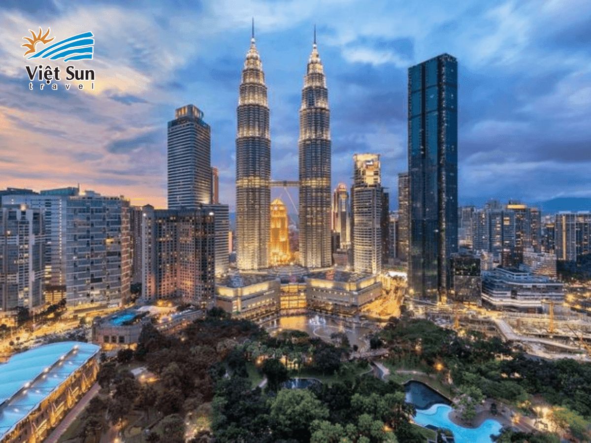 Ngắm nhìn vẻ đẹp tráng lệ của Tháp đôi Petronas