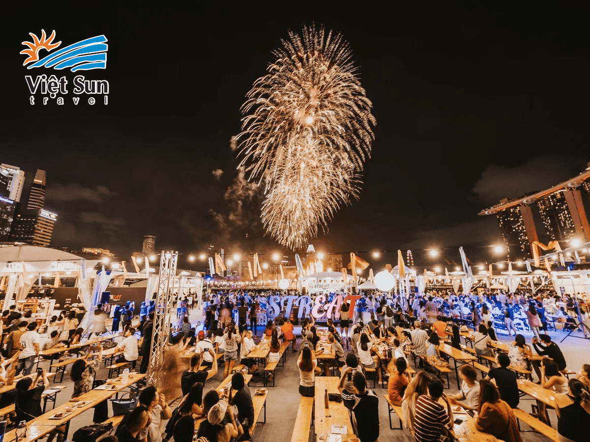 Những lễ hội ẩm thực và lễ hội hoa tại Singapore và Malaysia được tổ chức thường xuyên mang đậm tính nghệ thuật