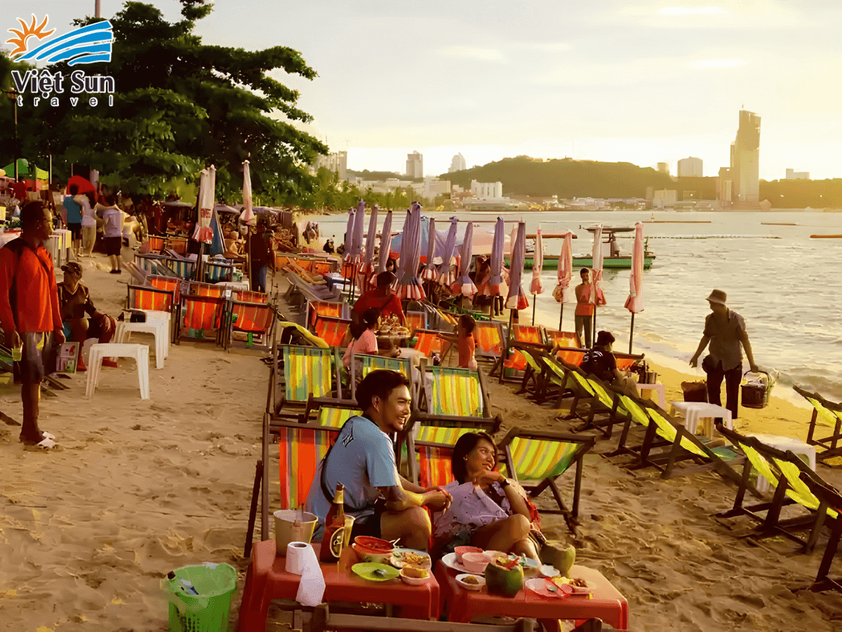 Pattaya beach.png