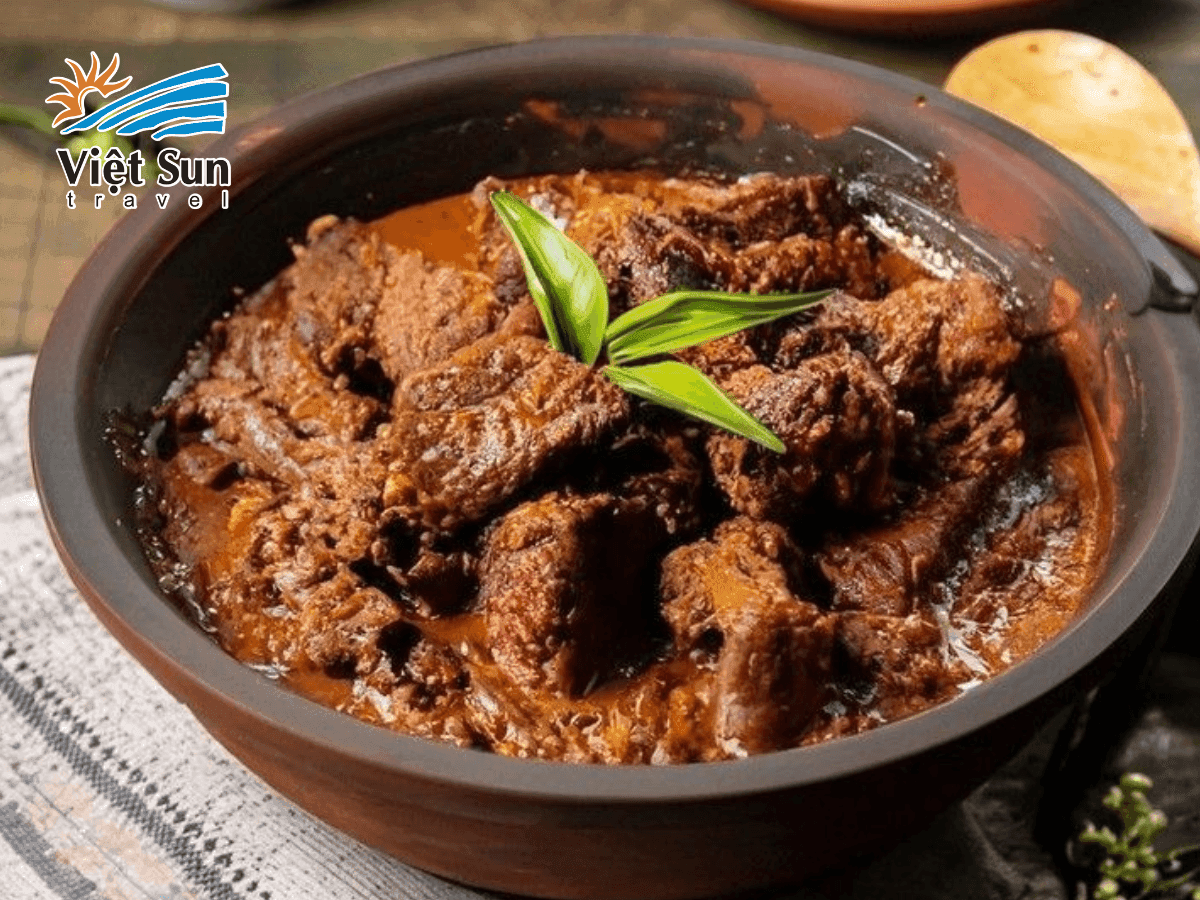 Rendang - món thịt hầm truyền thống được người dân sử dụng vào các dịp lễ quan trọng