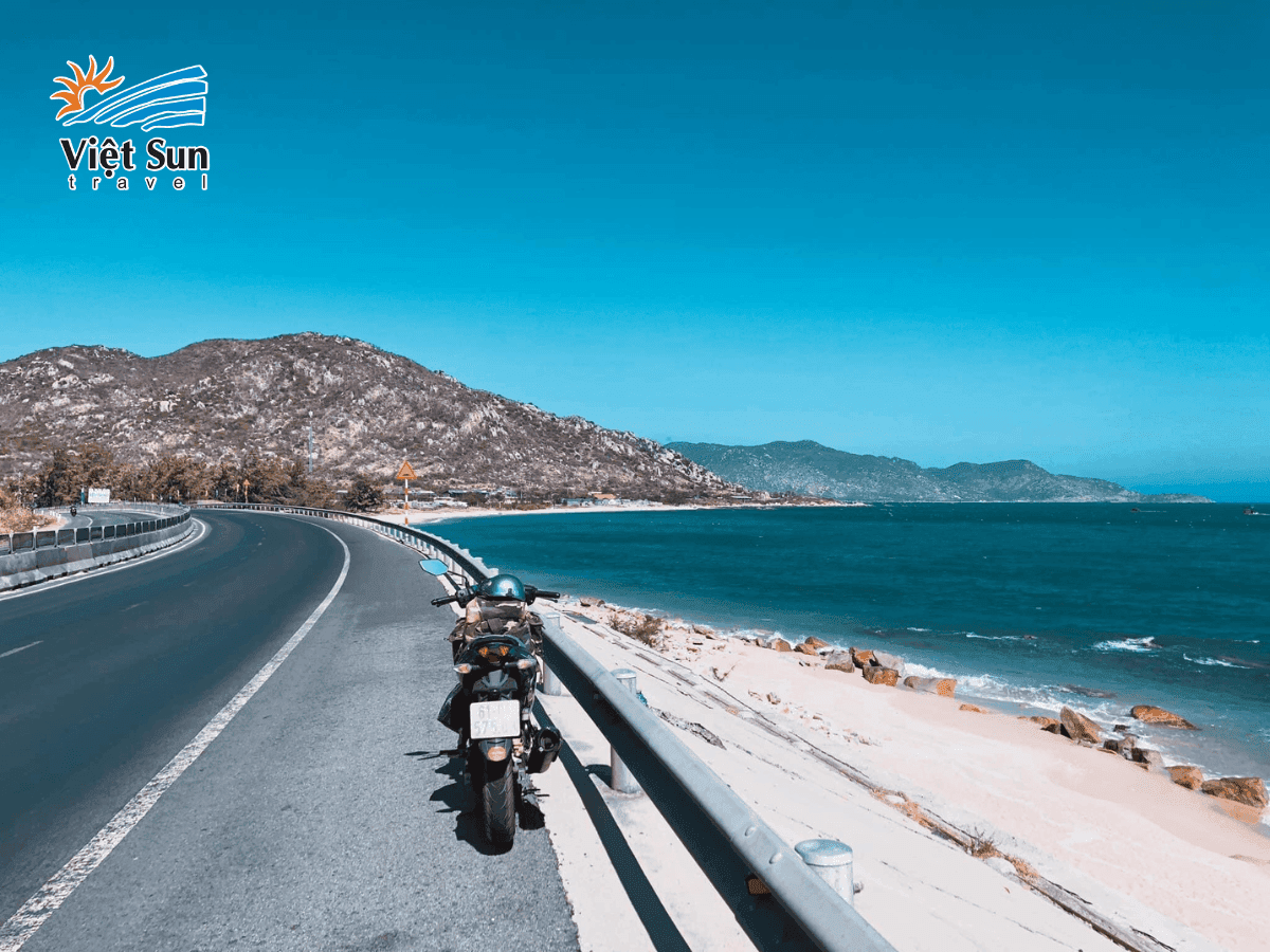 Resort Vĩnh Hy, chinh phục một trong những con đường đẹp nhất Việt Nam