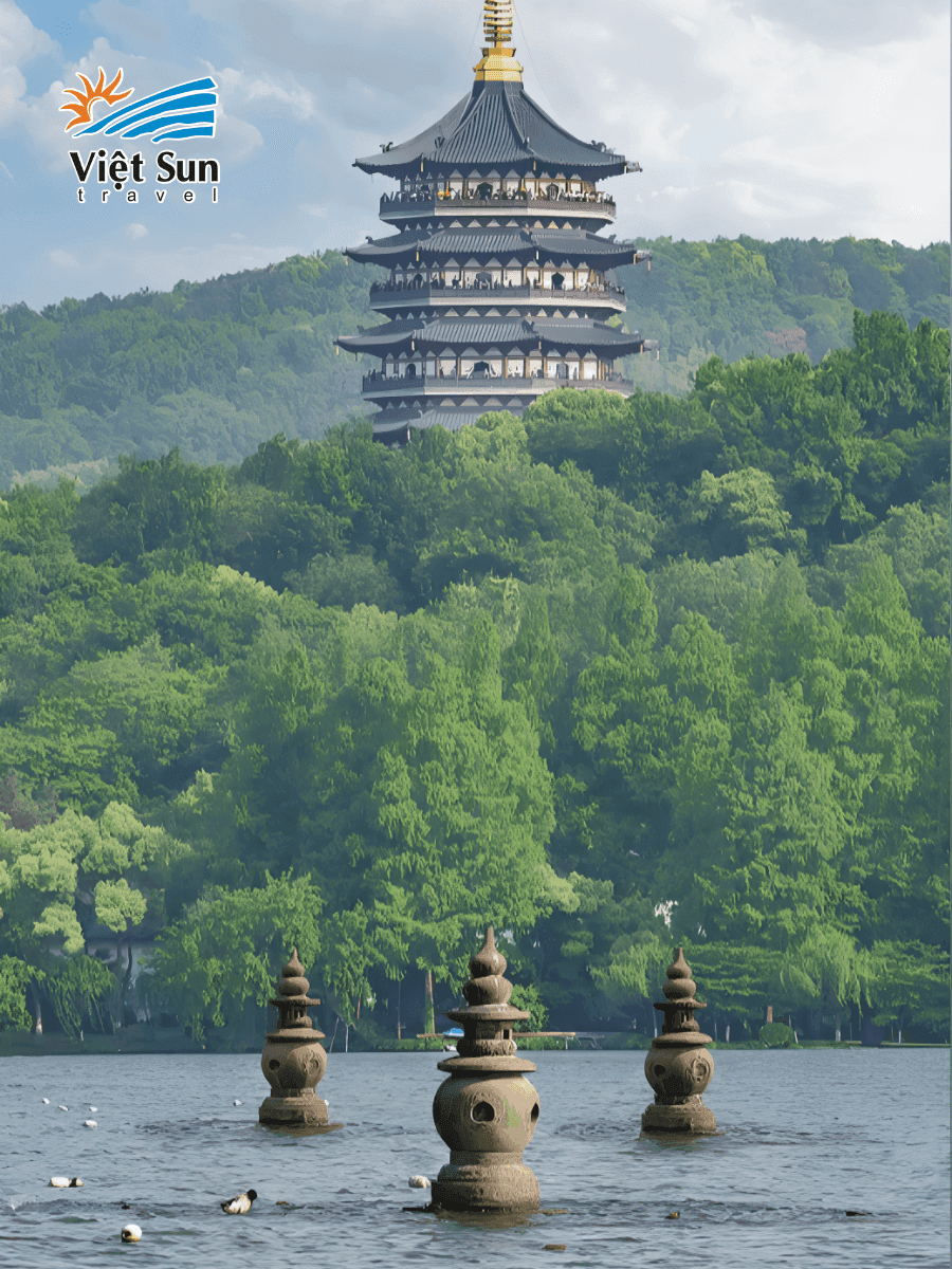 Tam Đàn Ấn Nguyệt – ba ngọn tháp đá, ba bóng trăng giữa lòng Tây Hồ