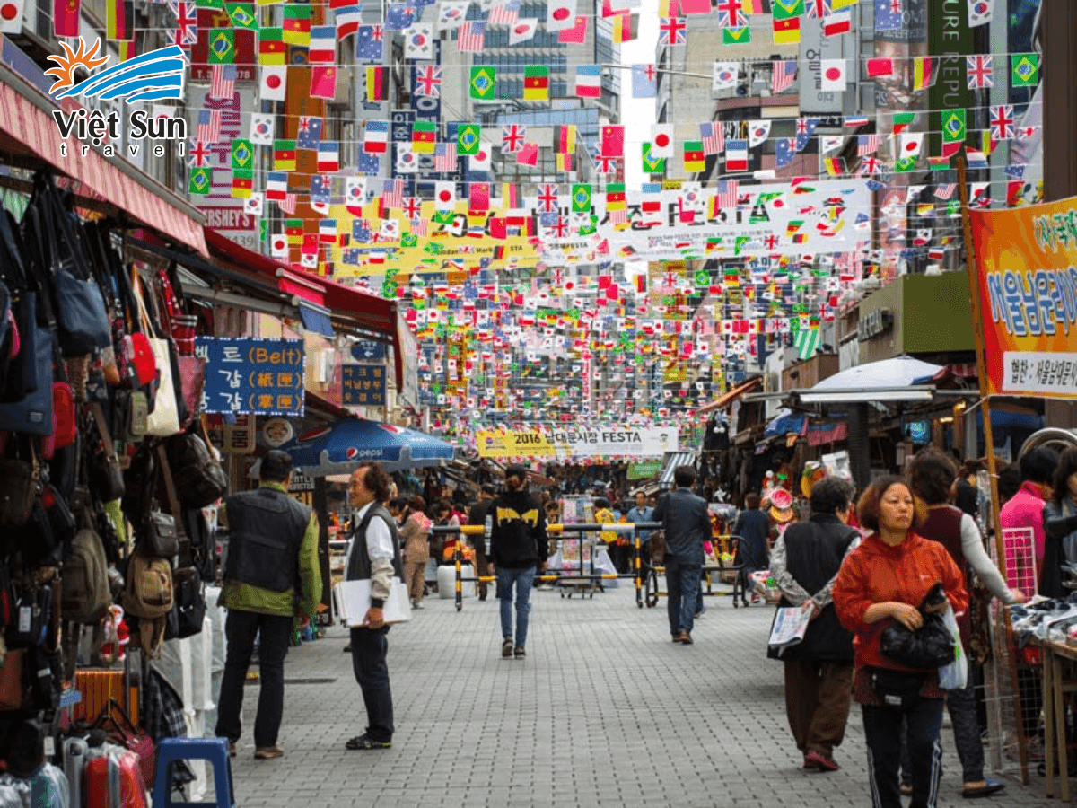 Tận hưởng trải nghiệm mua sắm và ẩm thực an toàn tại Dongdaemun