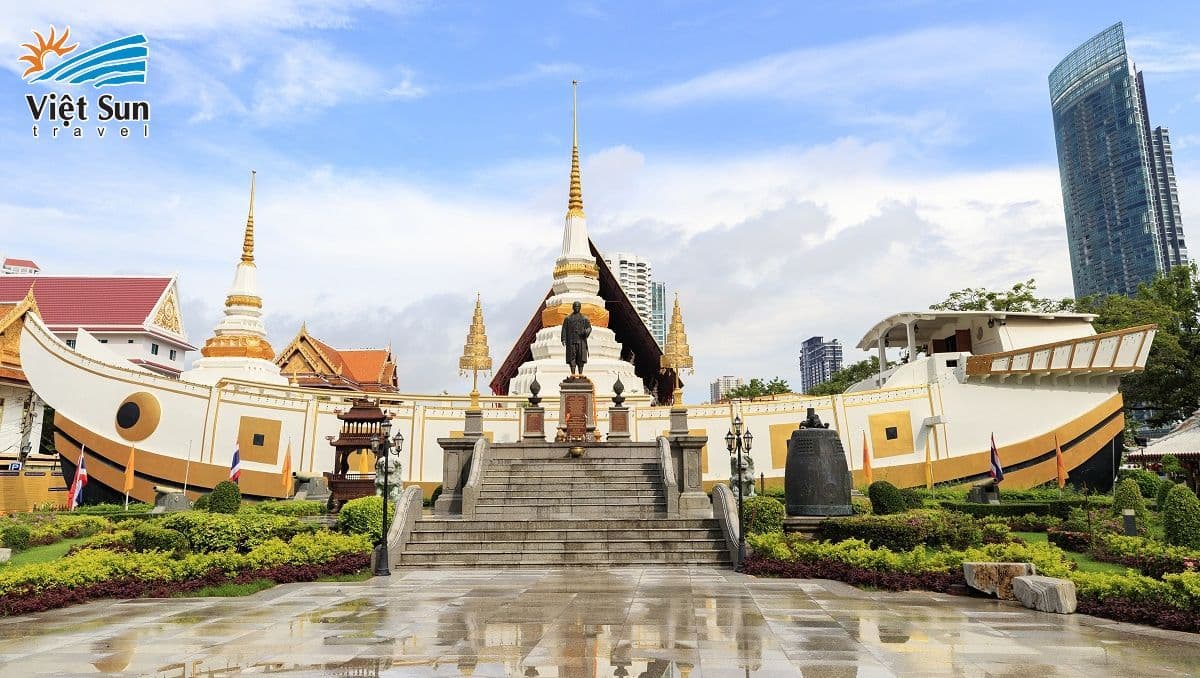 Tham quan chùa Thuyền nơi linh thiêng tại Thái Lan
