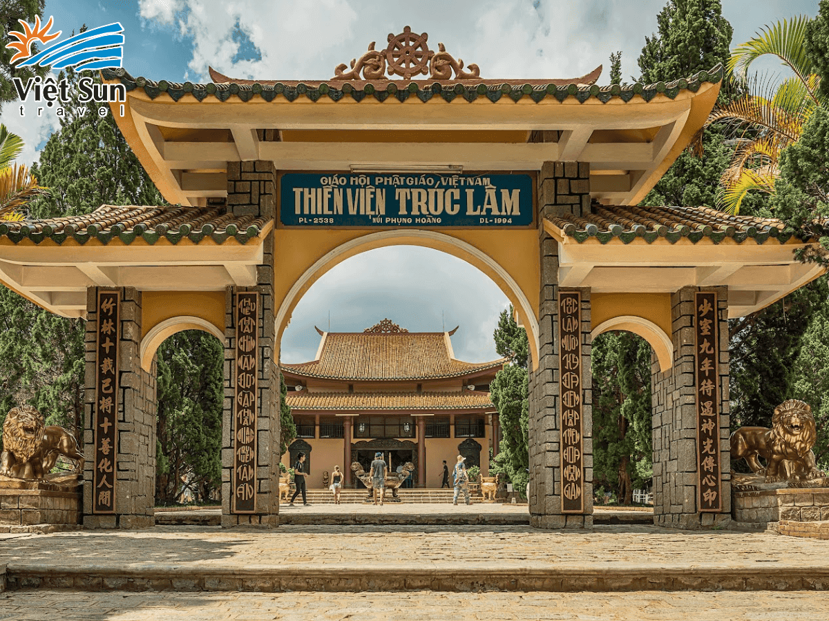 Thiền Viện Trúc Lâm - Núi Phượng Hoàng.png