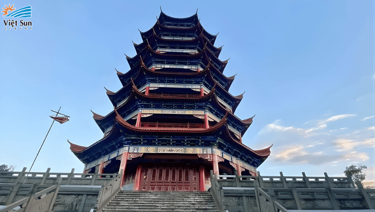 Tham quan Mông Tự