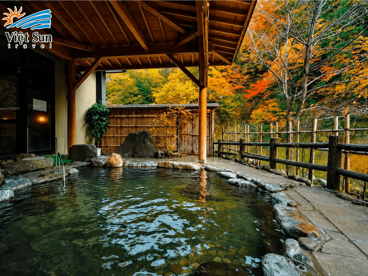 Thư giãn với tắm Onsen và trải nghiệm mặc đồ Yukata.png
