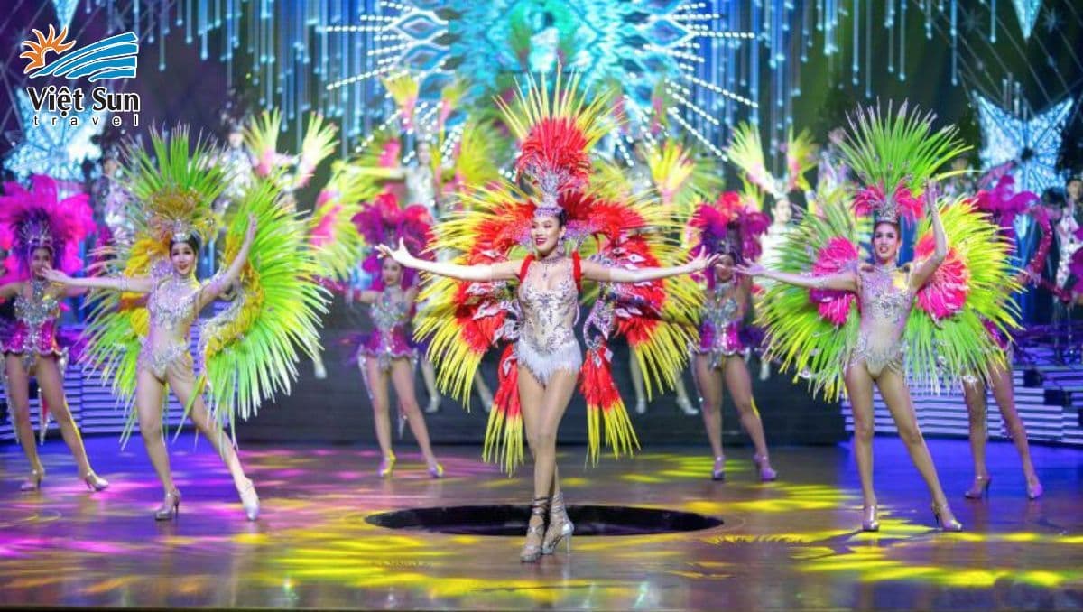 Thưởng thức Alcazar show tour Viet Sun Travel