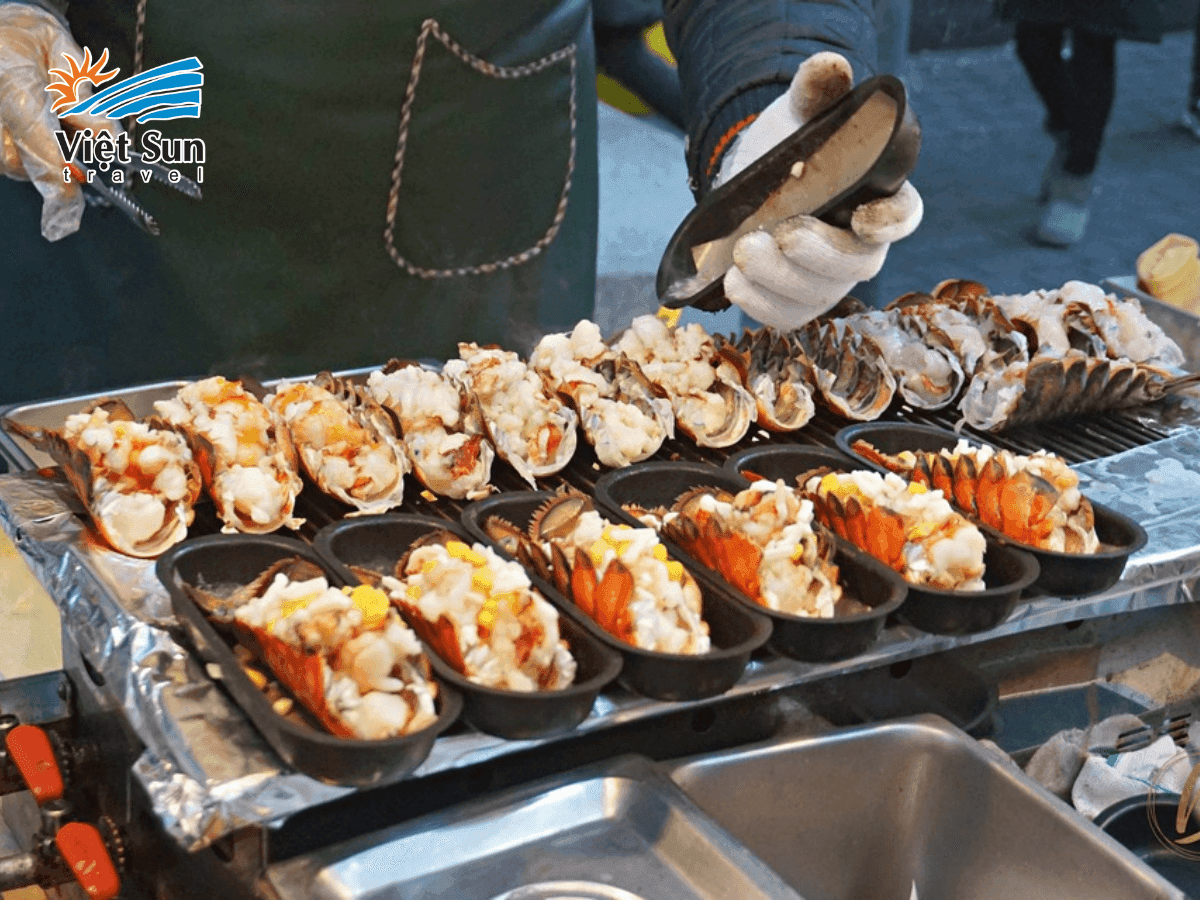 Thưởng thức món ăn đường phố đặc sắc tại Myeongdong