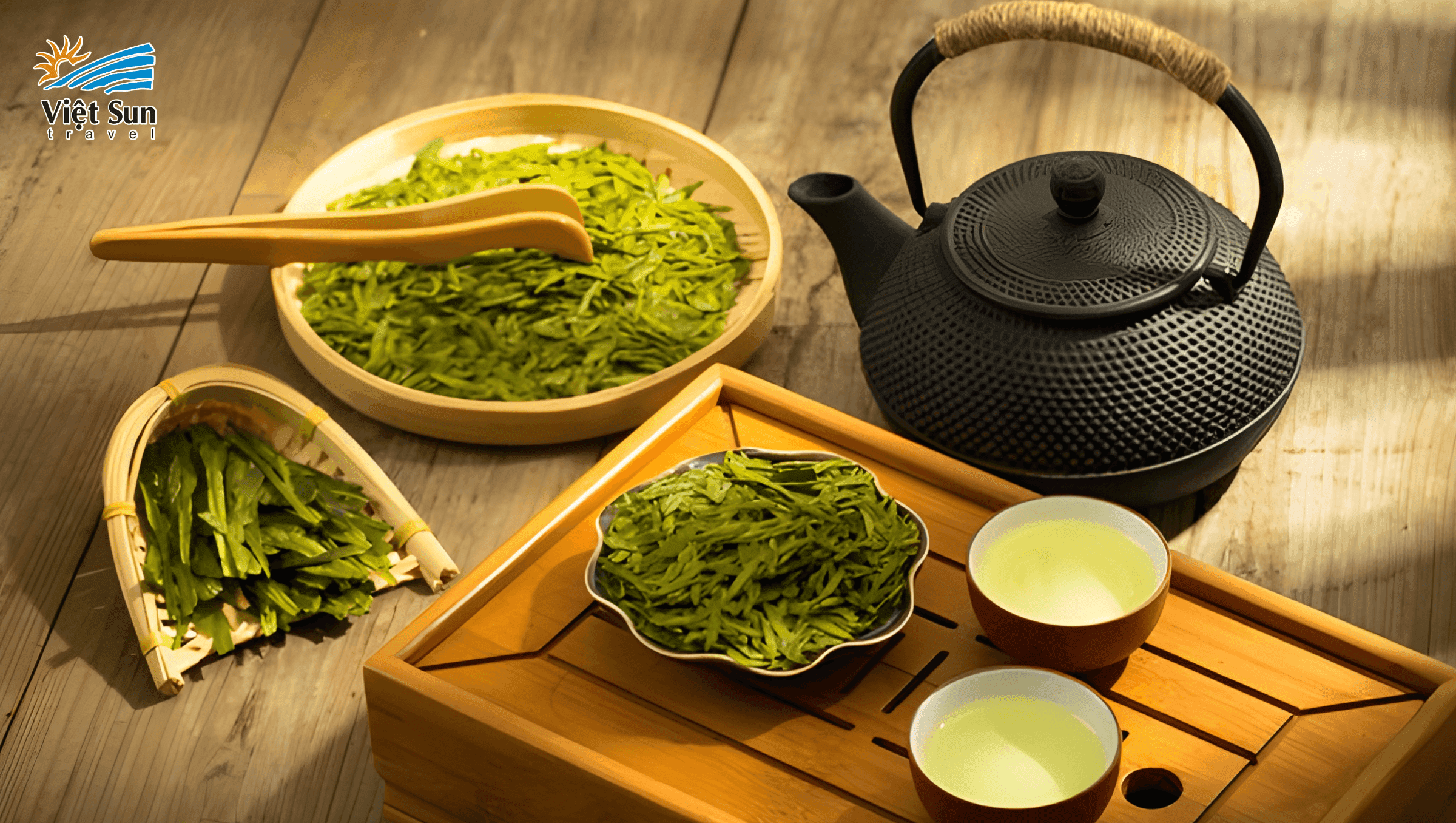 Thưởng thức trà Long Tĩnh