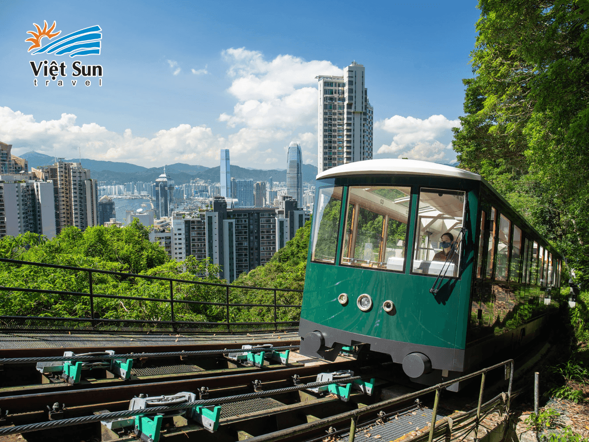 Trải nghiệm Peak Tram lên Núi Thái Bình Hồng Kông