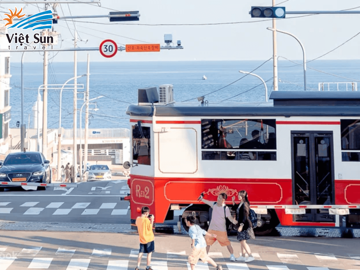 Trải nghiệm tàu điện beach train ngắm Bãi biển Haeundae