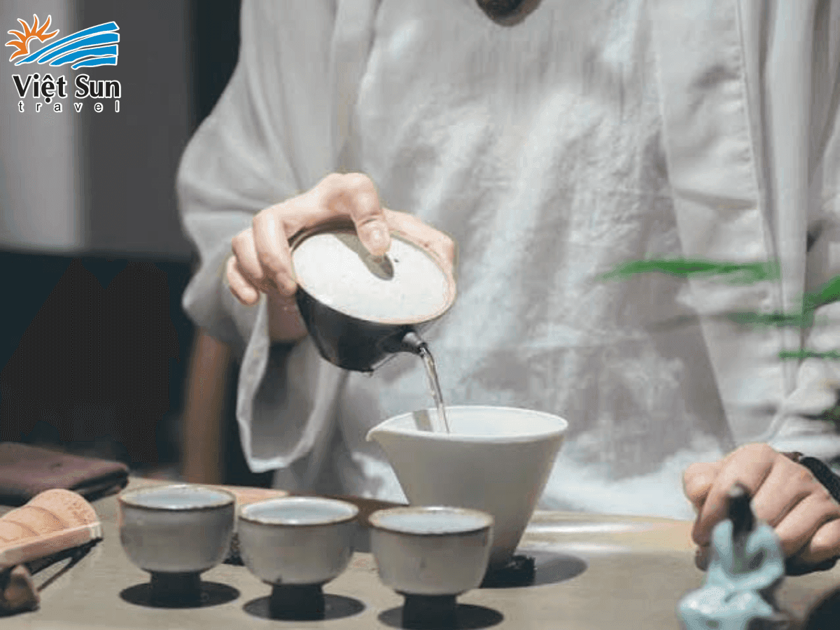 Tráng ấm.png