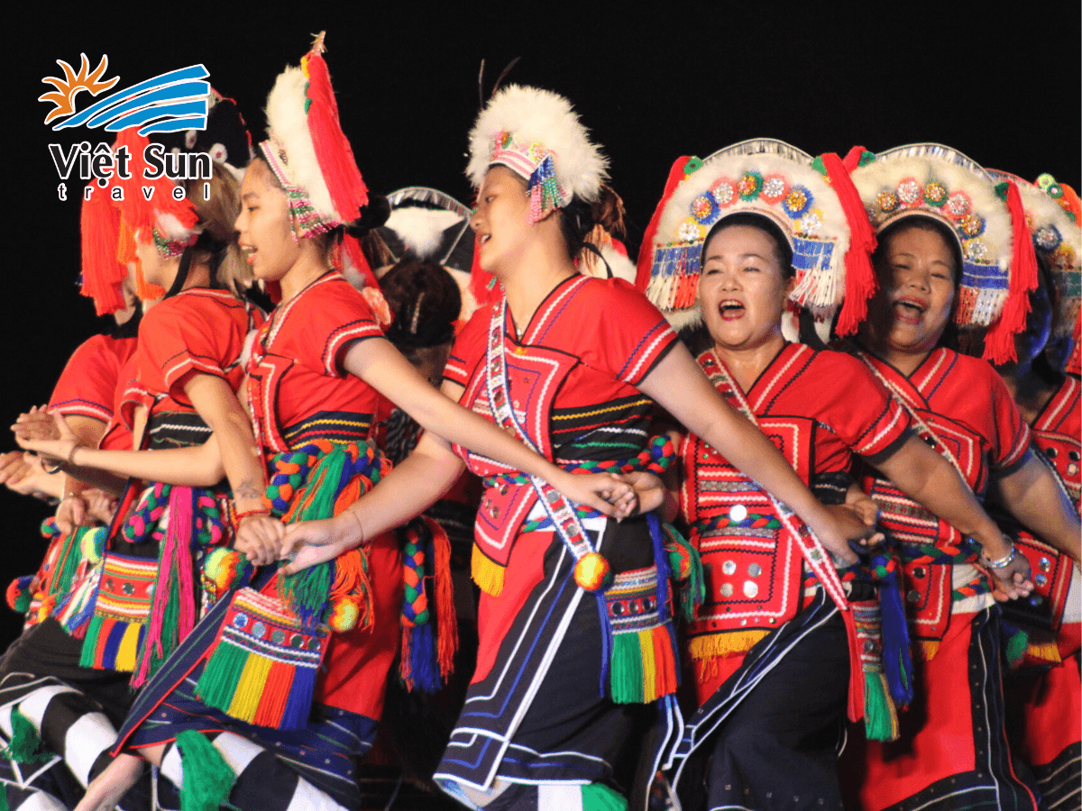 Trang phục truyền thống của người thổ dân sinh sống tại Đài Loan