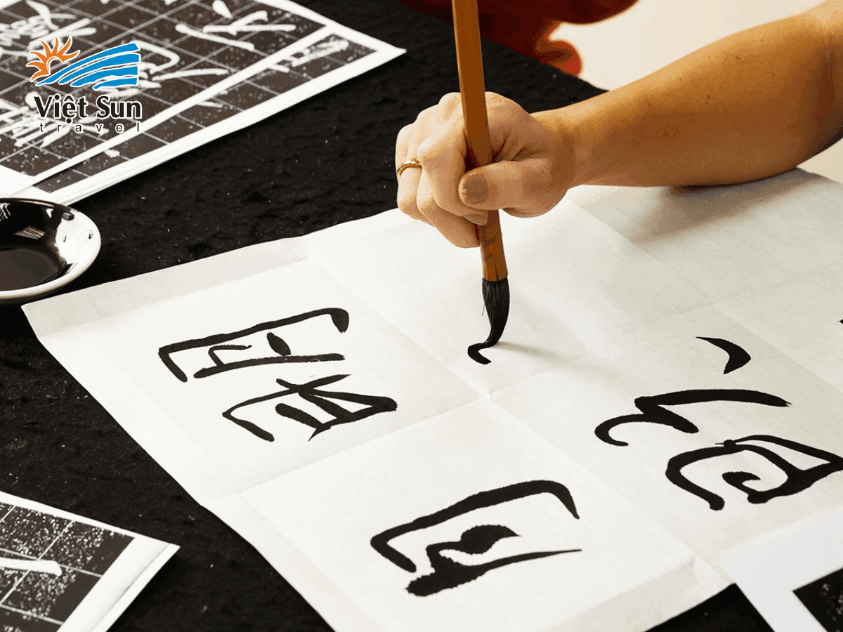 Tranh truyền thống – Món quà đậm đà tinh thần Á Đông