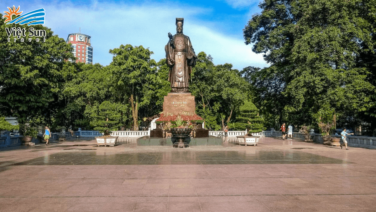 Tượng đài Lý Thái Tổ