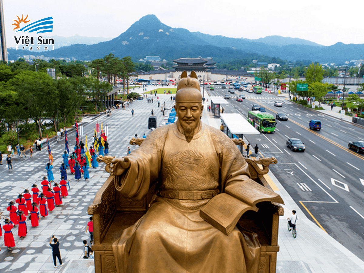 Vua Sejong Đại đế – Biểu tượng trí tuệ và sáng tạo Hangeul tại Gwanghwamun