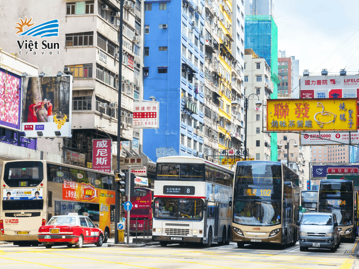 Xe buýt là phương tiện di chuyển phổ biến ở Hồng Kông