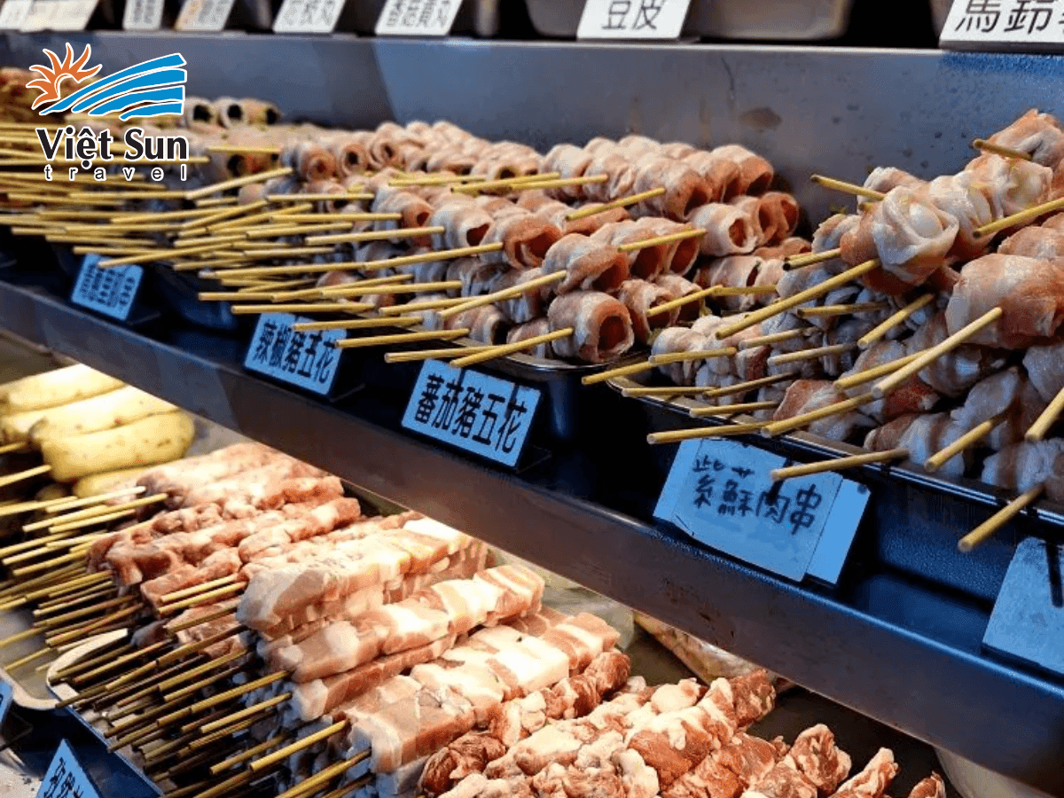 Xiên nướng ngũ vị – tinh hoa ẩm thực đường phố Đài Loan, đơn giản nhưng không kém phần hấp dẫn